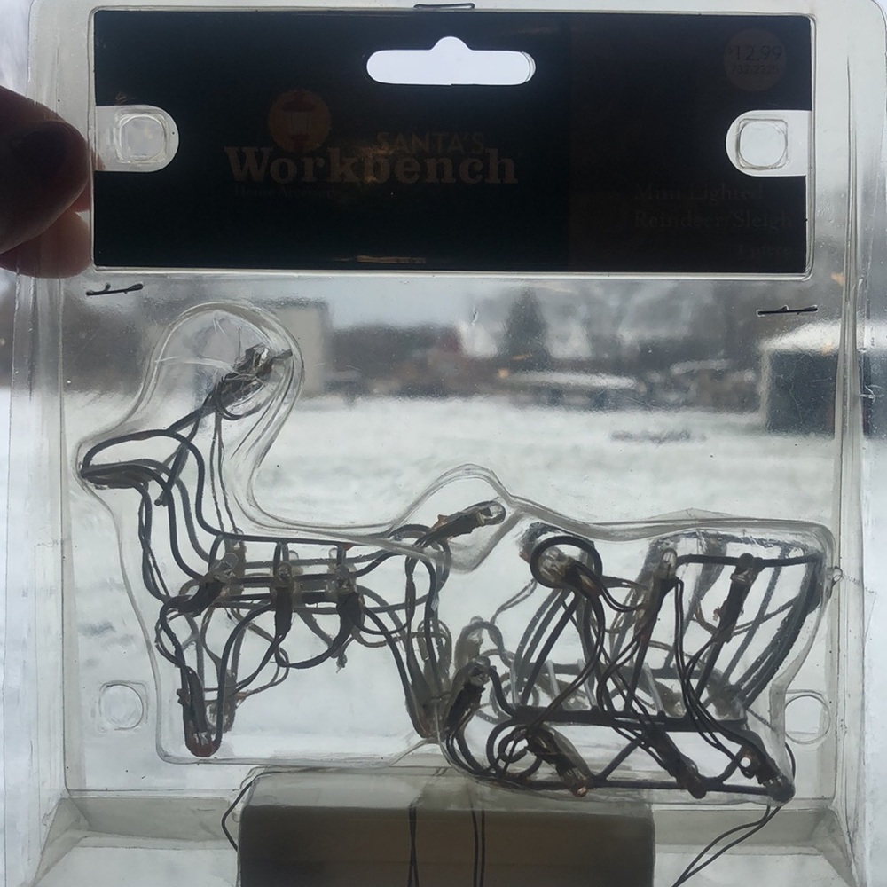 2004 Santa's Workbench Mini Lighted Reindeer/Sleigh Collection NEW IN BOX